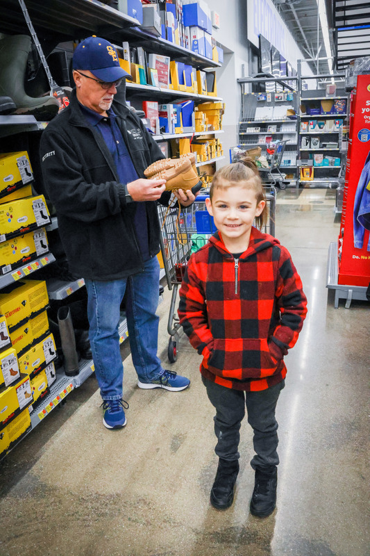 cop shopping with student 