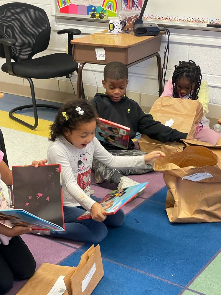 students with books 